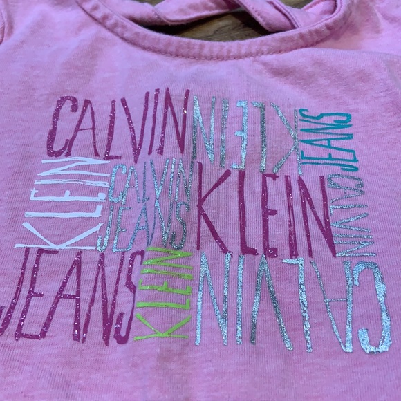 Calvin Klein t-shirt - Picture 2 of 6